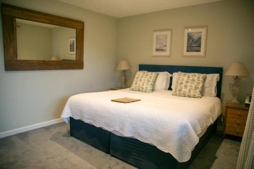 Suite, garden view, ocean view