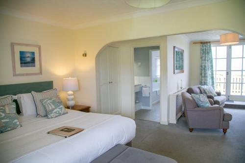 Suite, garden view, sea view, terrace