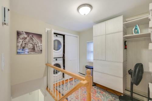 < 1 Mi to Dtwn Salem: Apt w/ Shared Patio & Yard! in Salem (Massachusetts)