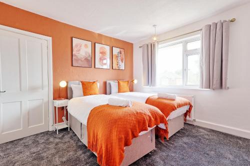 3 Bedroom Property, Free Parking for 3 Vehicles gîte à louer Mile End