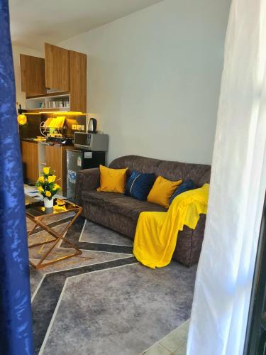 TVHStays Cozy 1-BEDROOM Roysambu in Nairobi