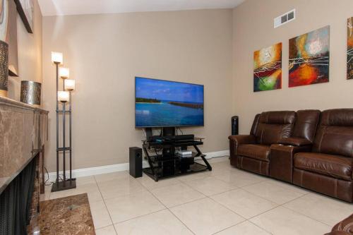 Family Friendly Close of Strip Hot Tub and Driveway, Las Vegas (foto 10)