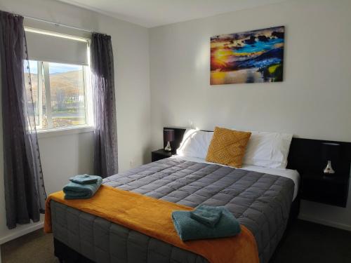 LAKE ESCAPE - Warm quiet and spacious two bedroom Apartment - Twizel LAKE ESCAPE - Warm quiet and spacious two bedroom Apartment - Twizel