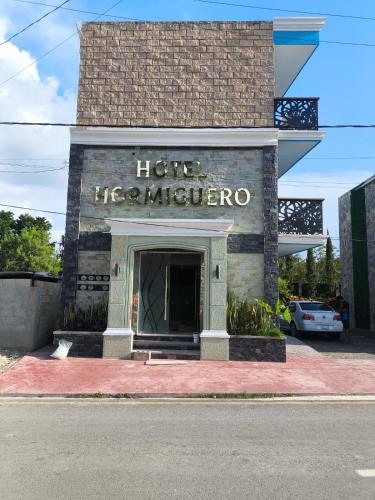 . Hotel Hormiguero