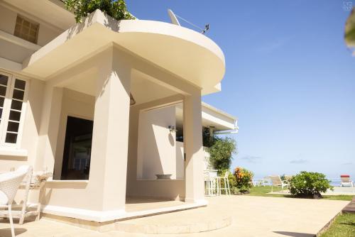 Le Ficus Iti - Belle villa bord de mer et piscine in Ti'ama'o