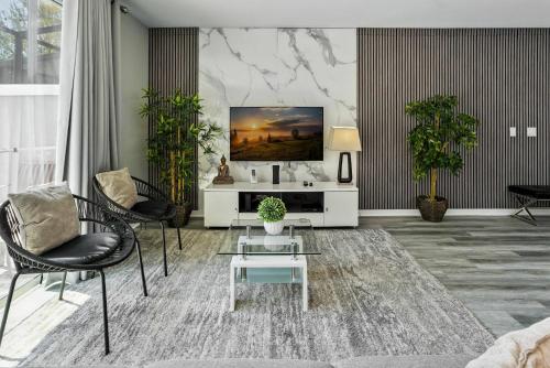 4412 Luxurious Townhome Private Pool