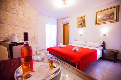Golden Gate Dream Rooms, Split (photo 6)