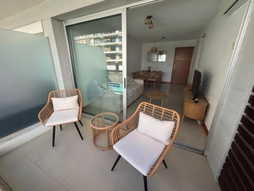Moderno Apartamento entero a metros de la playa brava in Aidy Grill