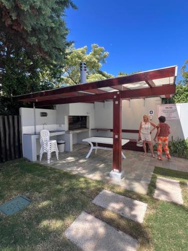 Moderno Apartamento entero a metros de la playa brava in Aidy Grill