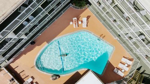 Surfer Beach Hotel in San Diego, USA