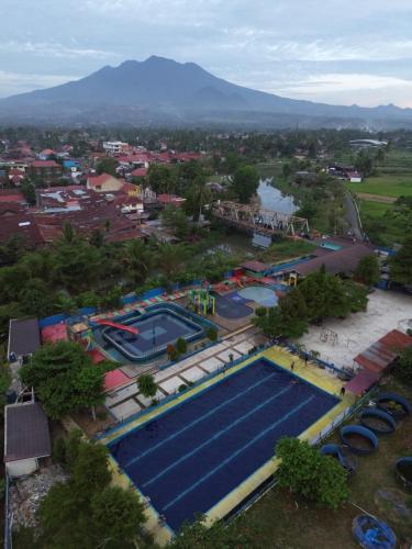 SAHATI HOMESTAY PAYAKUMBUH & Swimingpool - Batipuh