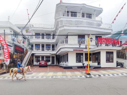 Entrada, Hotel Nirwana Sarangan in Sarangan