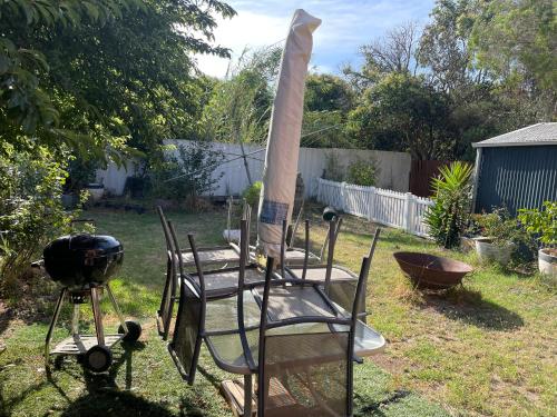 Home in Laverton 19 Minutes to Melbourne CBD in Point Cook