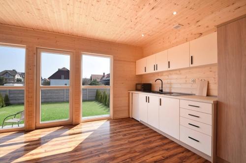 virtuve, Cozy holiday homes, close to the lake in Łazy (West Pomeranian)