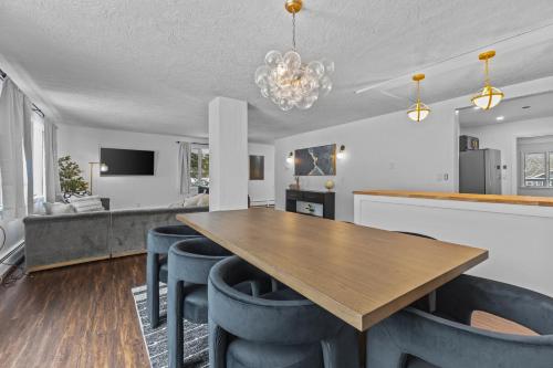 4 bedrooms, 5 beds
