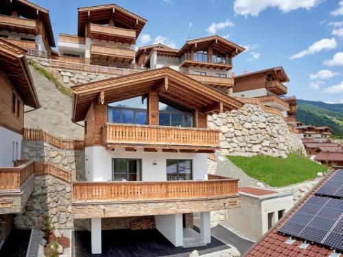 Chalet near Ski Lift with Garden