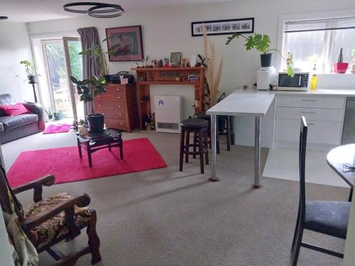 Guest Room A Flat 2 33a Ventnor Street Seatoun, Wellington in Seatoun