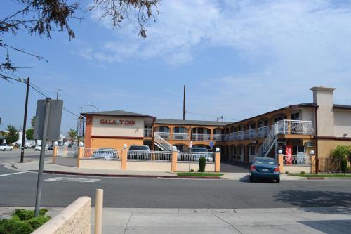 Exterior view, Galaxy Inn in Culver City