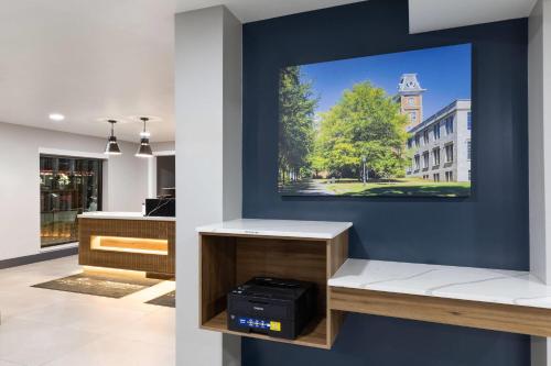 La Quinta by Wyndham Springdale - image 3