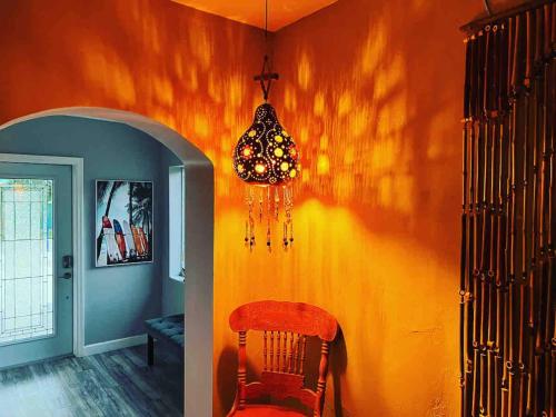 room detail thumbnail 0