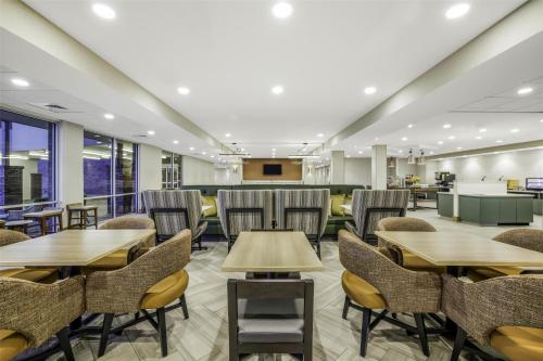 Hampton Inn by Hilton Aurora Medical Center Denver - 식음료(F&B)