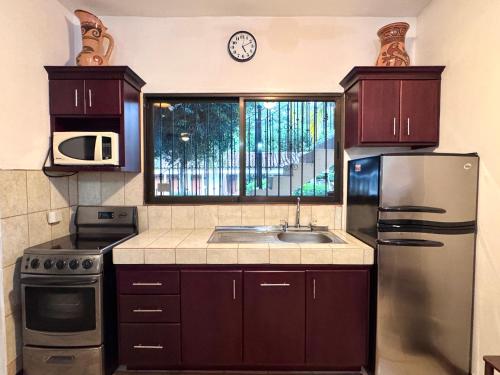 Sea Heaven Ground Floor Studio in Isla Zahino