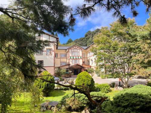 . 雪霸休閒農場 Sheipa Leisure Farm