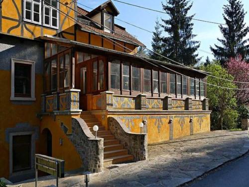 大堂, Villa Rotschoenberg im Tal der Freiberger Mulde in 大希爾馬
