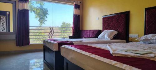 Murguma Wildflower resort in Pratappur