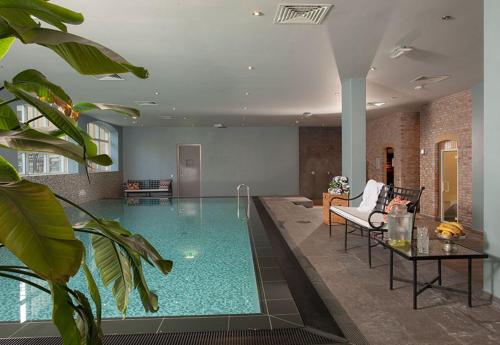 Basen, Hotel Ter Zand - Handwritten Collection in Schouwen-Duiveland