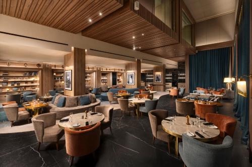 레스토랑, 소피텔 카사블랑카 투르 블랑슈 호텔 (Sofitel Casablanca Tour Blanche Hotel) near 카사블랑카 올드 메디나