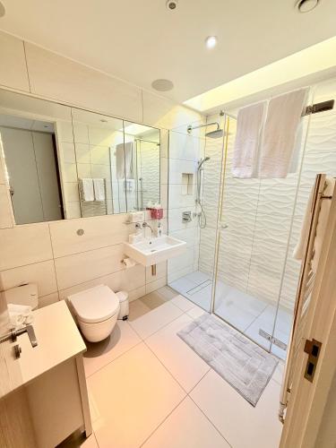 Central London Designer Home w Game Room and AC, Londyn (zdjęcie 10)