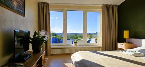 Penthouse apartment with an amazing kitchen and view in Kitsekula