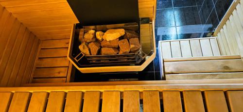Sauna, Penthouse apartment with an amazing kitchen and view in Kitsekula