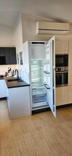 Penthouse apartment with an amazing kitchen and view, Tallinn (photo 8)