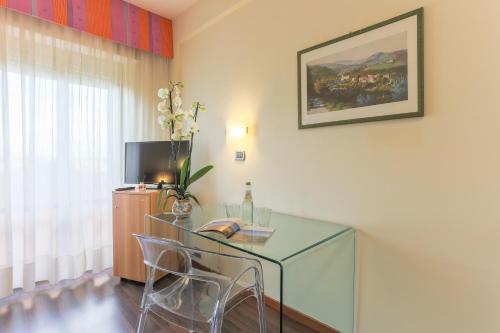 Ilgo Hotel - image 26