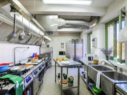 Kitchen, Villa w Wine Tours Near Beach in Barchi (Pesaro)