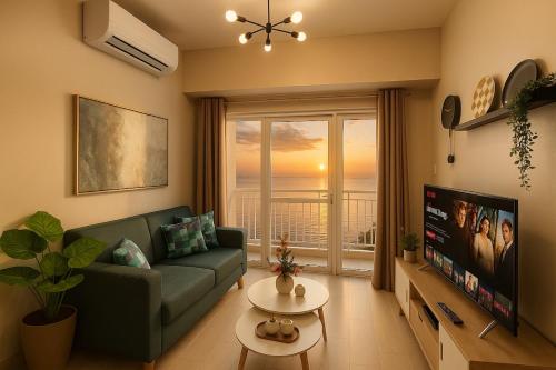 Luxury 1-Bedroom Apartment Across Okada Manila, Manila