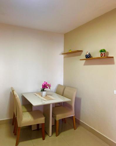 Casa com churrasqueira e piscina in อเมอริคาน่า