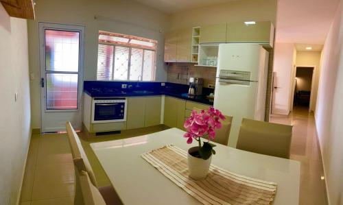 Casa com churrasqueira e piscina in อเมอริคาน่า