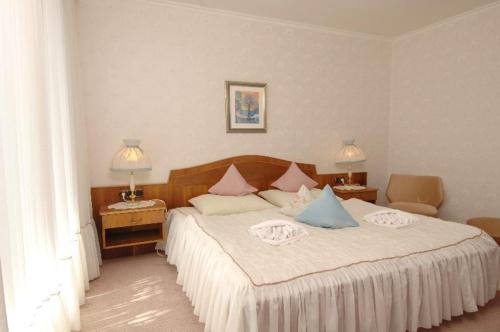 Two-Bedroom Apartment with Balcony