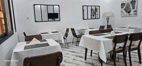 Restaurante, Villa Diniyo in San-Pedro