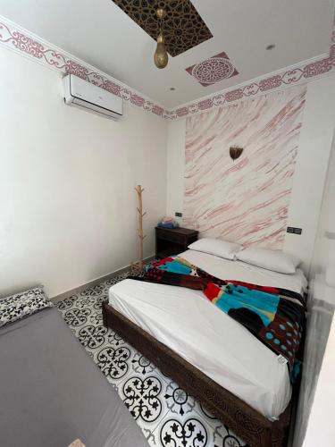 1 queen bed