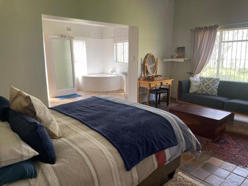 HEELTEVREDE Self-Catering farmhouse in Pellissier