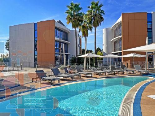 SoBlue Hôtel - Hôtel - Antibes