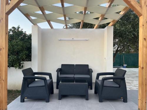 Poolside Bliss - Escape & Relax, Kallmeti i Madh (foto 6)