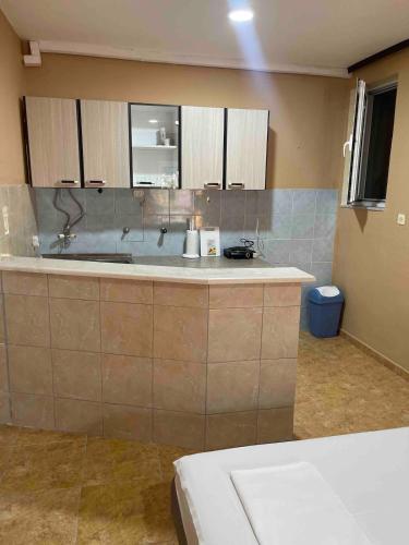 Fontana Apartments 1A - image 2