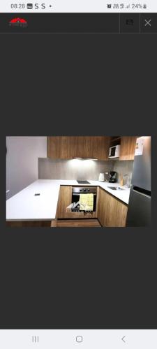 Hermoso y amplio a orilla del Lago