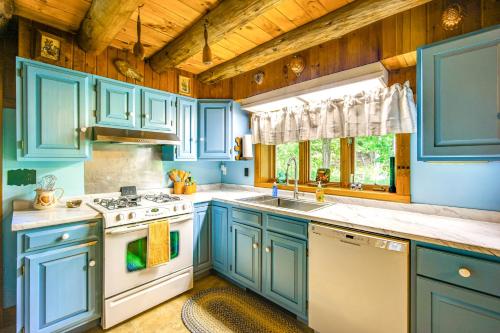 Forest Hideaway in Plainfield: Hike, Paddle & Ski in Cornish (NH)