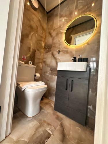 R1 - Luxury Self-Contained Studio Apartment near QE Hospital, Birmingham (fotografie 7)